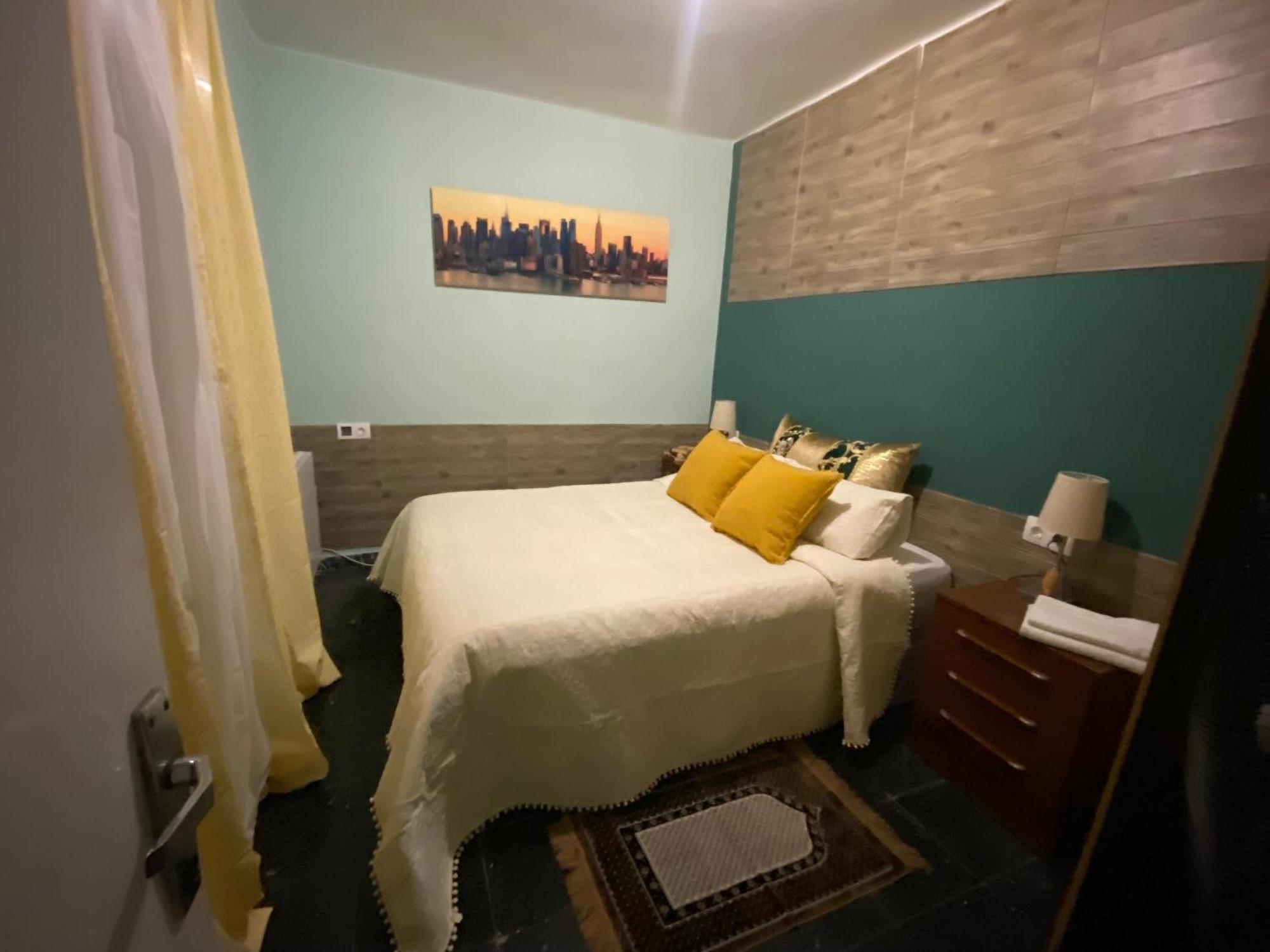 Hotel La Casa De Las Hadas La Reguda Zewnętrze zdjęcie